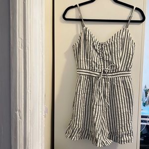 {NWT} Romper Stripes White, Blue/Gray